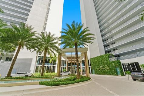 16385 Biscayne Boulevard North Miami Beach FL 33160