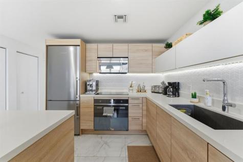 16385 Biscayne Boulevard North Miami Beach FL 33160