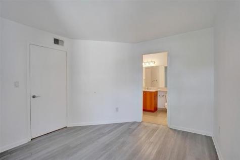 1050 Crystal Way Delray Beach FL 33444