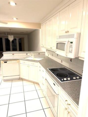 19816 Bobolink Drive Hialeah FL 33015