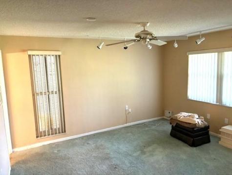 19816 Bobolink Drive Hialeah FL 33015