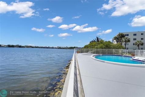 301 Croton Avenue Lantana FL 33462