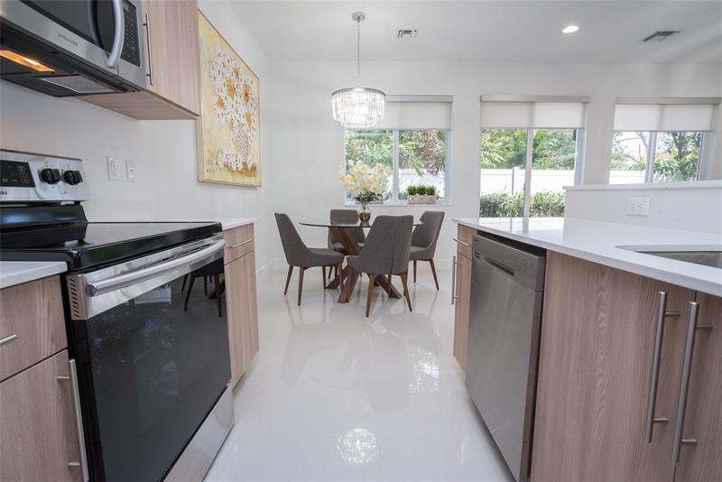 713 SE 1st Court Pompano Beach FL 33060