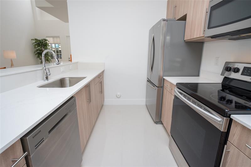 713 SE 1st Court Pompano Beach FL 33060