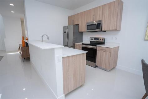 713 SE 1st Court Pompano Beach FL 33060
