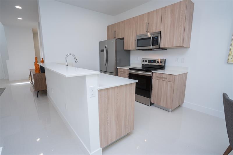 713 SE 1st Court Pompano Beach FL 33060