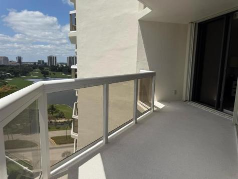 20185 E Country Club Drive Aventura FL 33180