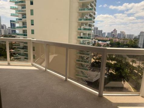 20185 E Country Club Drive Aventura FL 33180