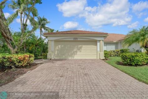 15473 Lake Gardenia Place Delray Beach FL 33484