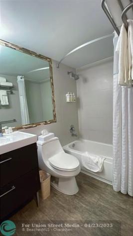 19201 Collins Avenue North Miami Beach FL 33160