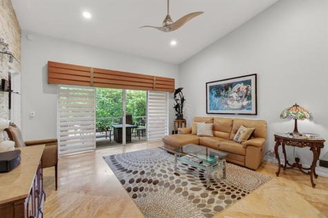 8553 Via Serena Boca Raton FL 33433