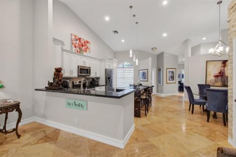 8553 Via Serena Boca Raton FL 33433