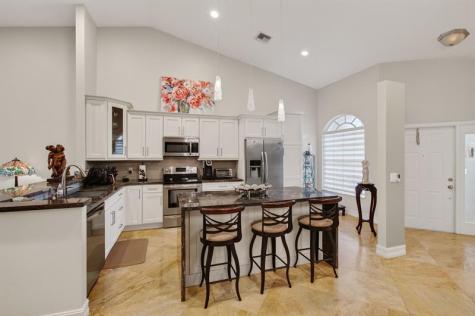 8553 Via Serena Boca Raton FL 33433