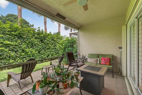 8553 Via Serena Boca Raton FL 33433