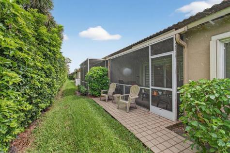 8553 Via Serena Boca Raton FL 33433