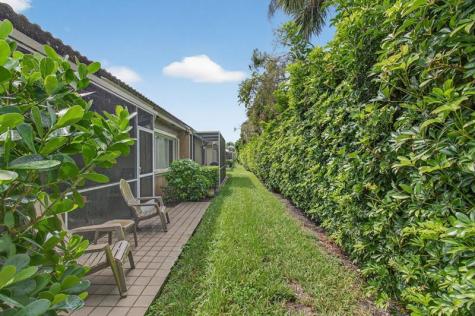 8553 Via Serena Boca Raton FL 33433