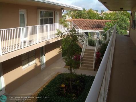 2737 NE 28th Street Lighthouse Point FL 33064