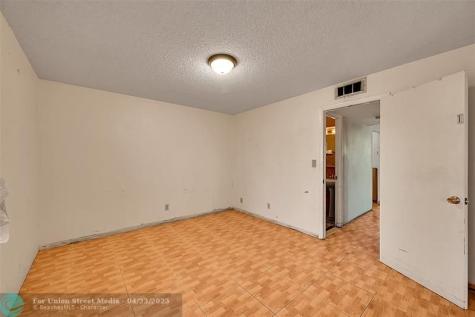 9101 Sunrise Lakes Boulevard Sunrise FL 33322
