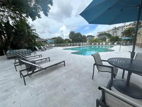 2823 N Course Drive Pompano Beach FL 33069