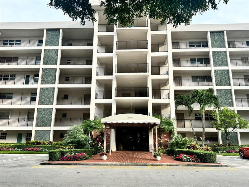 2850 N Palm Aire Drive Pompano Beach FL 33069
