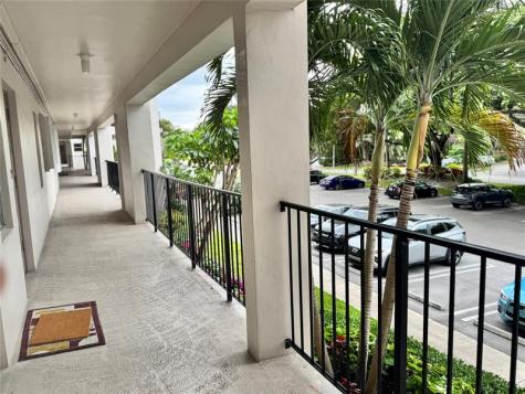 2850 N Palm Aire Drive Pompano Beach FL 33069