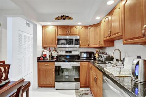 1034 NW 88th Avenue Plantation FL 33322