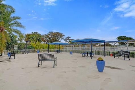 1034 NW 88th Avenue Plantation FL 33322