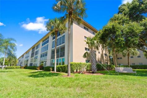 4301 Martinique Circle Coconut Creek FL 33066