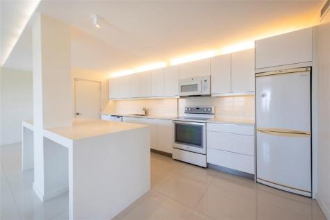 2555 NE 11th Street Fort Lauderdale FL 33304