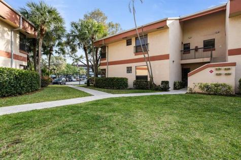 4156 Carambola Circle S Coconut Creek FL 33066