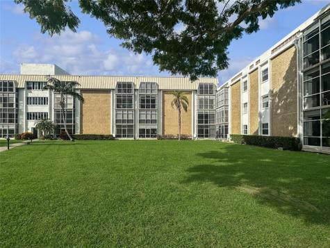 2970 NE 16th Avenue Oakland Park FL 33334