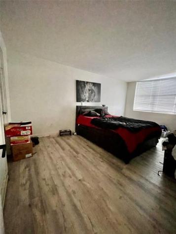 494 NW 165th Street Road Miami FL 33169