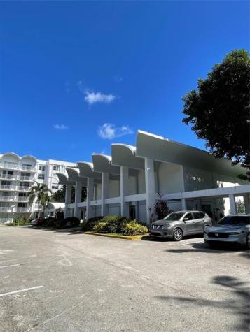 494 NW 165th Street Road Miami FL 33169