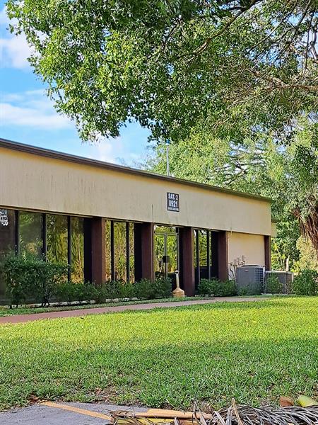 8841 Sunrise Lakes Boulevard Sunrise FL 33322