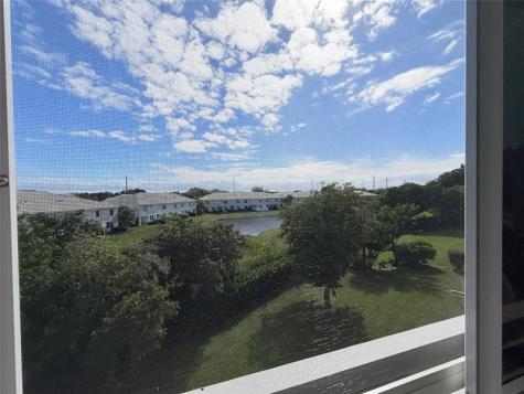 424 Richmond C Deerfield Beach FL 33442