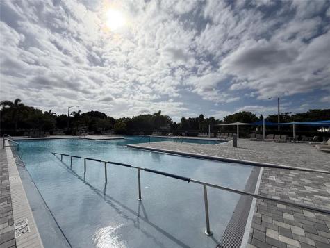 424 Richmond C Deerfield Beach FL 33442