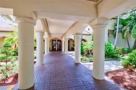 1831 S Sabal Palm Drive Davie FL 33324