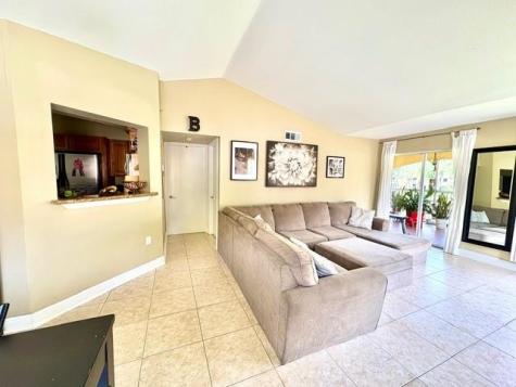 2371 NW 33rd Street Oakland Park FL 33309