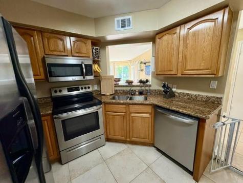 2371 NW 33rd Street Oakland Park FL 33309