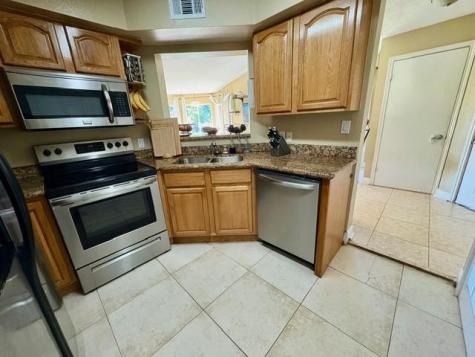 2371 NW 33rd Street Oakland Park FL 33309