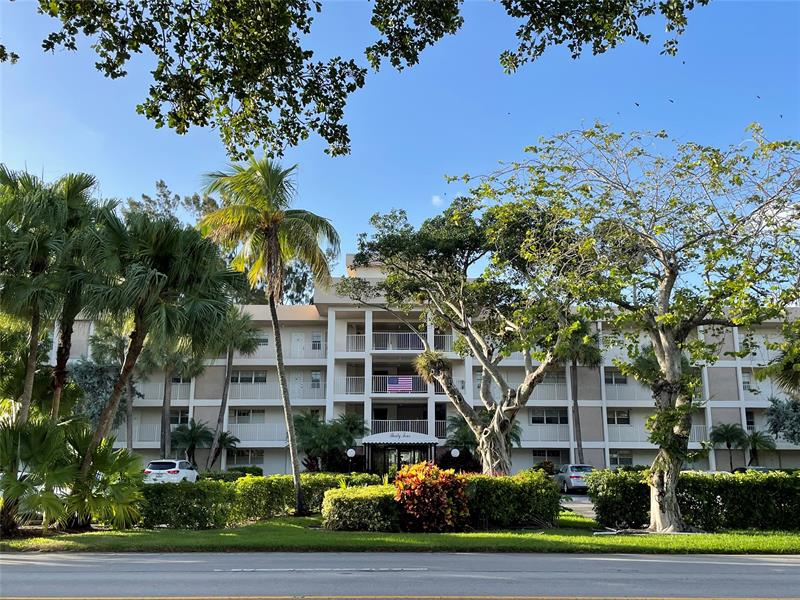 3051 S Palm Aire Drive Pompano Beach FL 33069