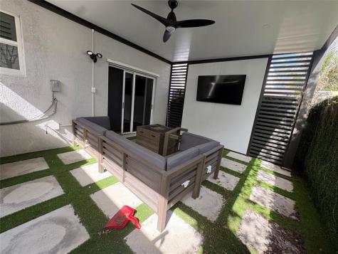 2606 SE 13th Street Homestead FL 33035