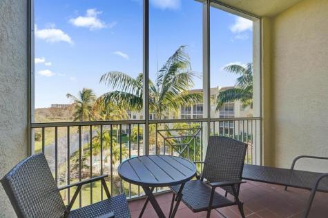 3600 Oaks Clubhouse Drive Pompano Beach FL 33069