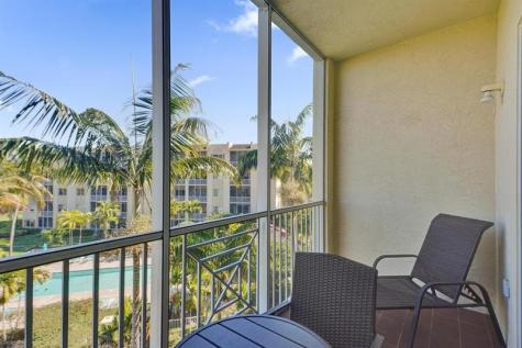 3600 Oaks Clubhouse Drive Pompano Beach FL 33069