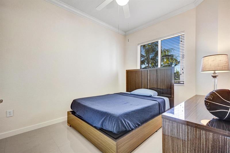 3600 Oaks Clubhouse Drive Pompano Beach FL 33069