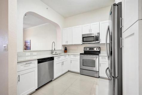 3600 Oaks Clubhouse Drive Pompano Beach FL 33069