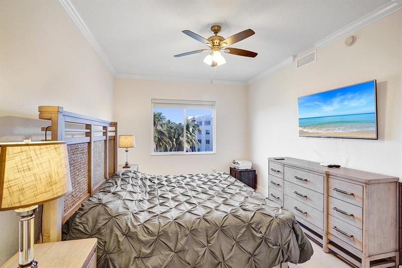 3600 Oaks Clubhouse Drive Pompano Beach FL 33069