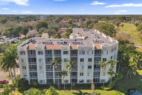 3600 Oaks Clubhouse Drive Pompano Beach FL 33069