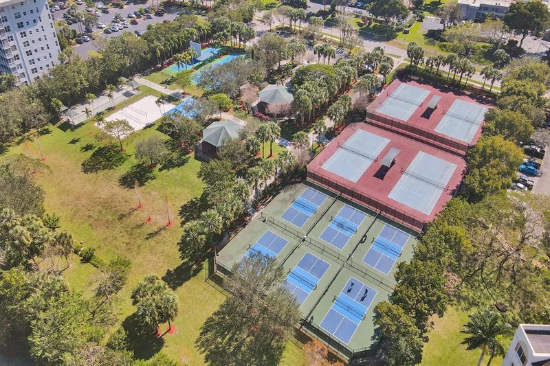 3600 Oaks Clubhouse Drive Pompano Beach FL 33069