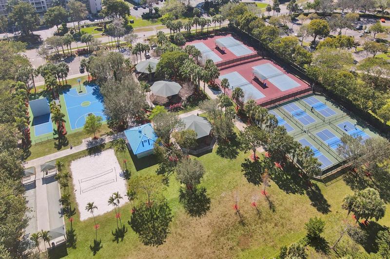 3600 Oaks Clubhouse Drive Pompano Beach FL 33069